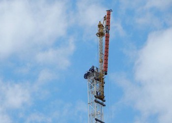 Смонтирована Пермская телебашня 275 метров, третья по высоте в России