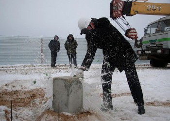 Первую сваю в основание нового предприятия забил резидент ОЭЗ «Дубна»