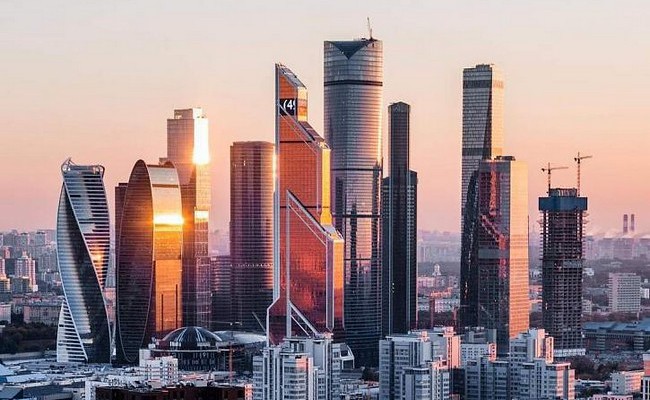 Официально завершено строительство 374-метрового небоскреба Федерация в Москве
