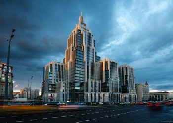 Центр Москвы получил ещё одну характерную высотку