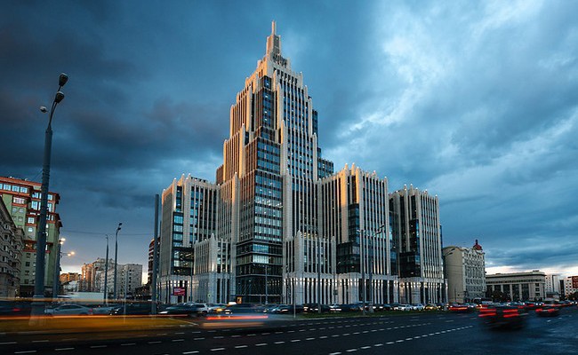 Центр Москвы получил ещё одну характерную высотку