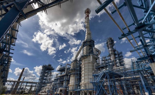 На Омском нефтеперерабатывающем заводе началось строительство установки по производству водорода