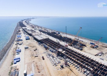 Строители возвели половину опор Крымского моста и сделали более 3 км мостовых пролетов