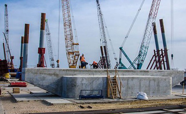 Готова первая опора Керченского моста