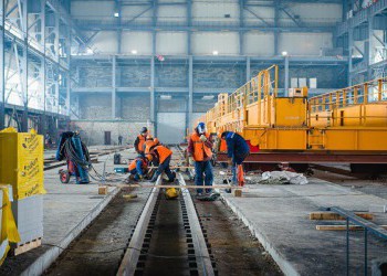 Монтаж оборудования идет на стартовом комплексе космодрома «Восточный»