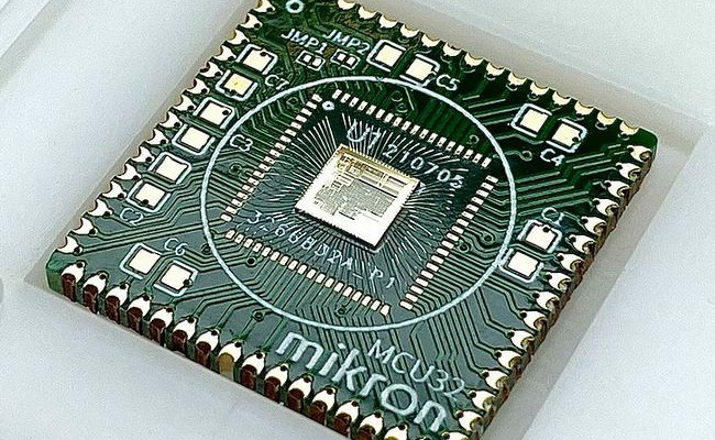 «Микрон» выпустил первую партию полностью российского RISC-V микроконтроллера