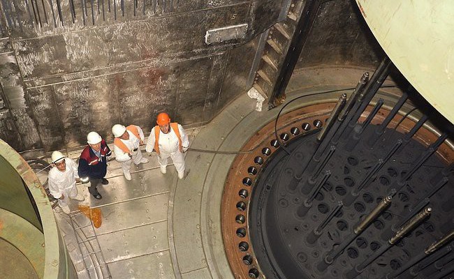 Плавучая АЭС «Академик Ломоносов»: первый реактор запустят уже в октябре