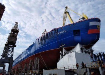 Атомный ледокол «Сибирь» спущен на воду