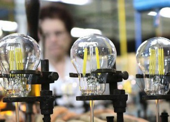 ТУСУР разработал источник питания для светодиодной лампы аналог 100 ваттной лампы накаливания