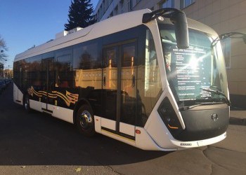 В Ростов-на-Дону доставили новый низкопольный троллейбус «Адмирал» с автономным ходом