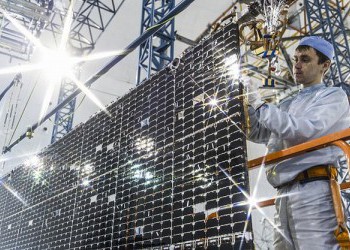 Самарские ученые в пять раз снизили стоимость солнечных батарей для спутников