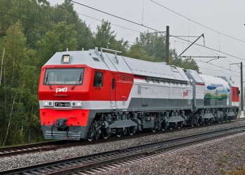Начаты испытания первого в стране серийного газотурбовоза