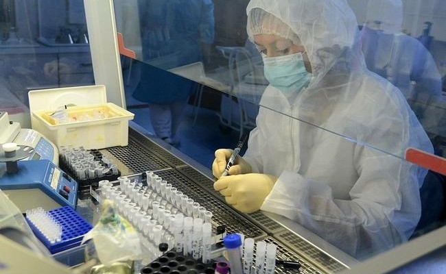 Завершились клинические испытания первой вакцины от коронавируса