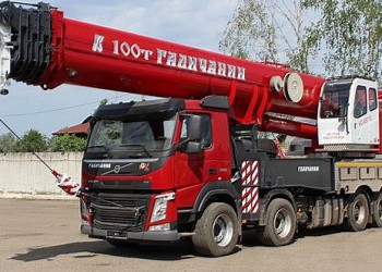 Галичский автокрановый завод выходит на рынок со 100-тонным автокраном КС-85713