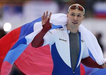 Конькобежец Кулижников победил с рекордом трассы на этапе КМ в голландском Херенвене