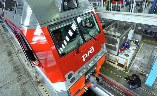 Новочеркасский завод передал РЖД партию из 24 локомотивов