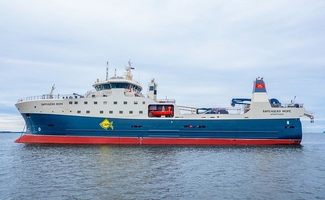 Первый за 30 лет новый российский крупнотоннажный траулер «Баренцево море» передан заказчику