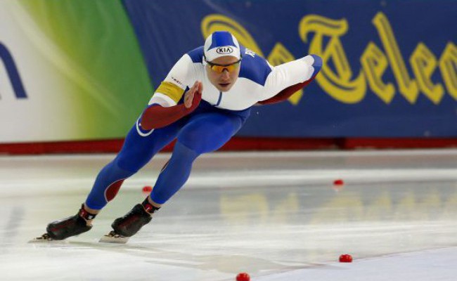 Павел Кулижников выиграл золотую медаль в спринтерском многоборье