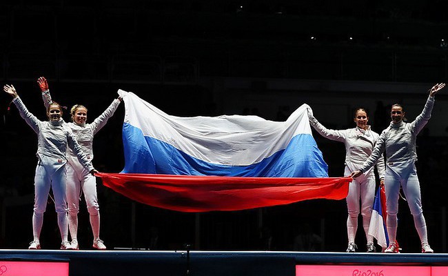Российские саблистки принесли России золотую медаль на Олимпийских играх