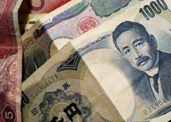 Япония предложила России заменить при расчетах доллар на йену