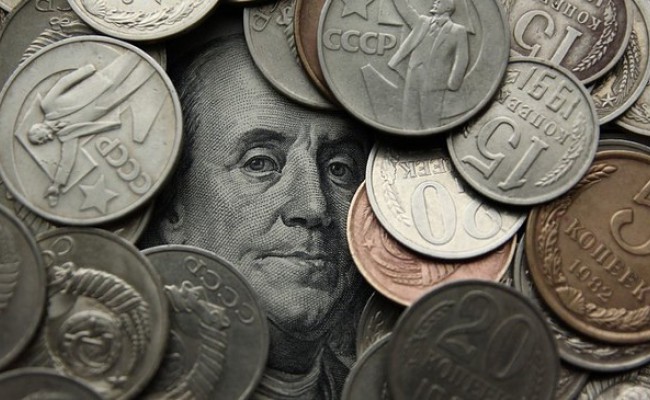 Доллар не в моде: банки России фиксируют тренд на укрепление рубля